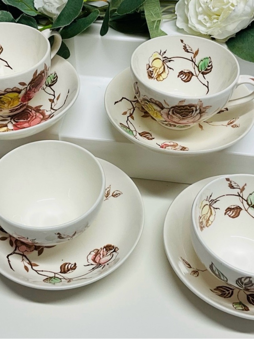 Cream Floral Porcelain Tea Cup & Saucer Set - Cream with Multicolor Rose Detail